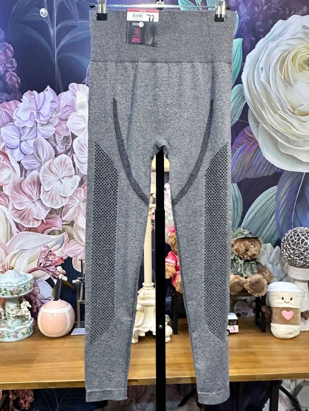 No Boundaries M Heather Gray NWT High Rise Leggings Perforated Ankle Athleisure